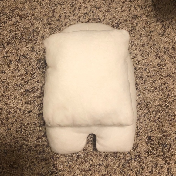 White Among Us Crewmate Plushie Squeaky Toy - Picture 2 of 3